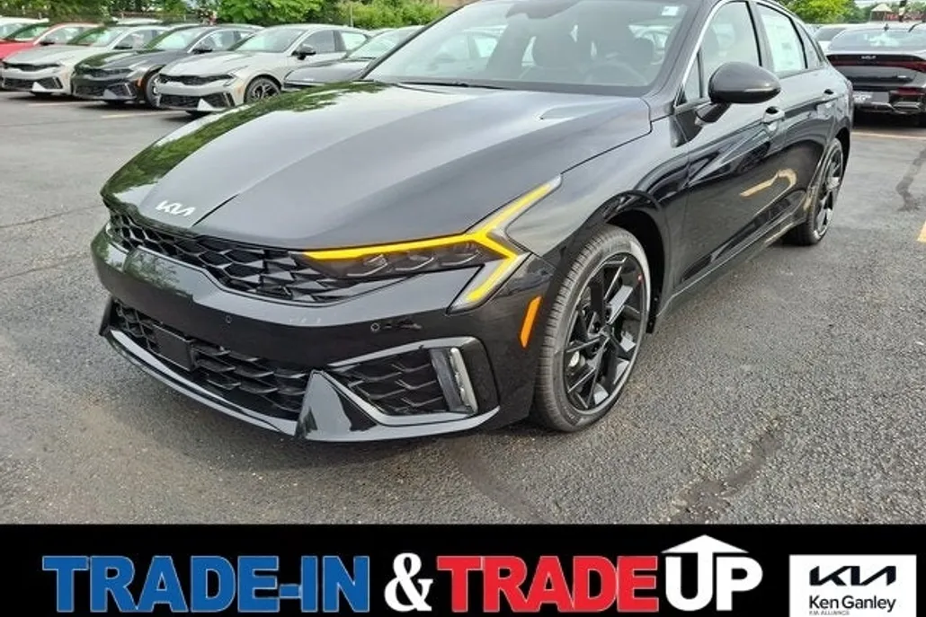 2026 Kia K5 GT-Line photo 1