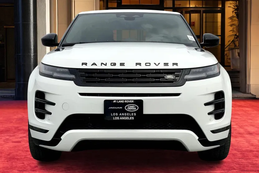 2024 Land Rover Range Rover Evoque Dynamic SE photo 1