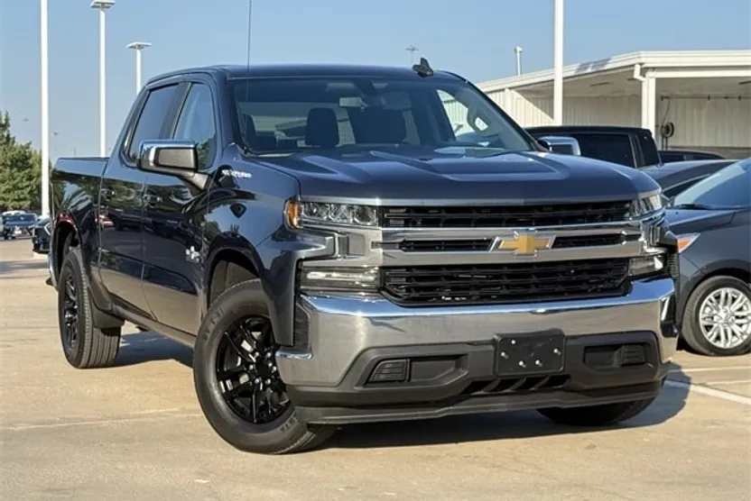 2020 Chevrolet Silverado 1500 LT photo 1