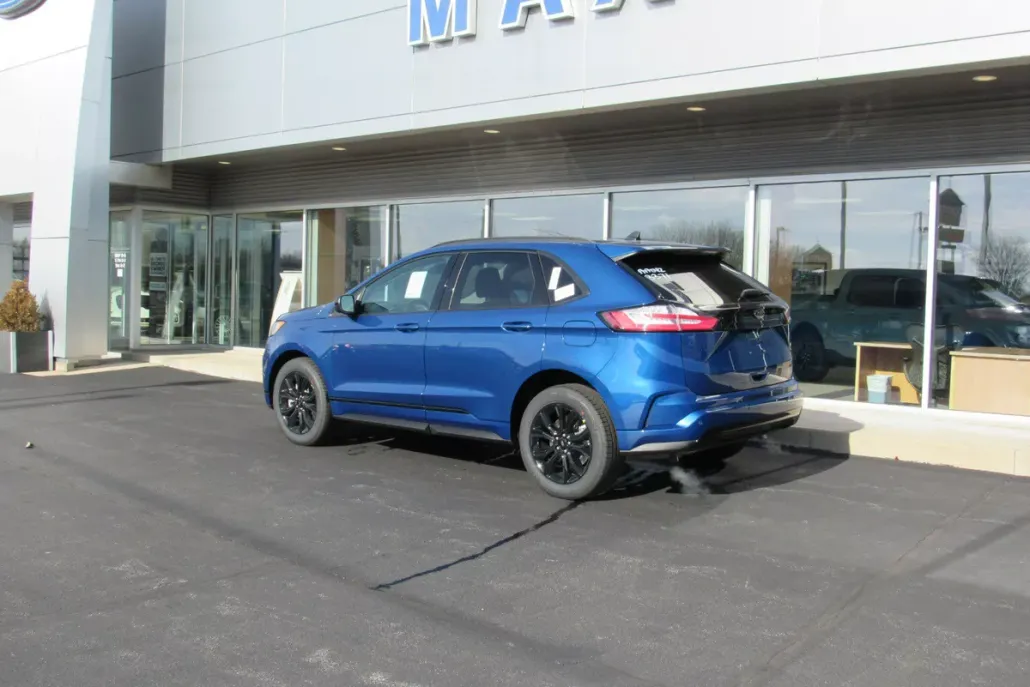 2024 Ford Edge SE photo 1