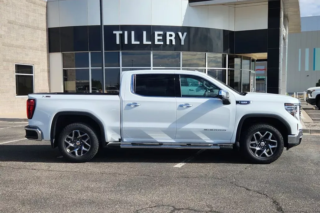 2026 Gmc Sierra 1500 SLT photo 1