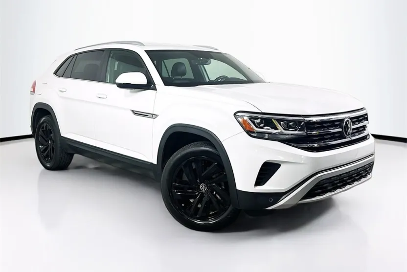 2022 Volkswagen Atlas Cross Sport V6 SE Technology photo 1