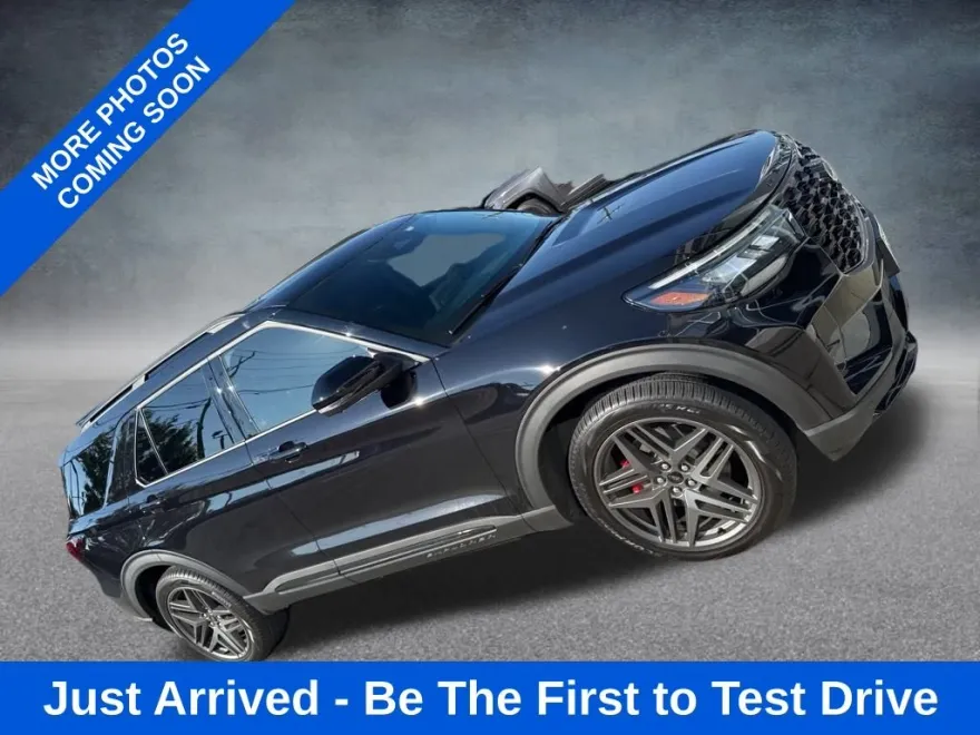 2025 Ford Explorer ST photo 1