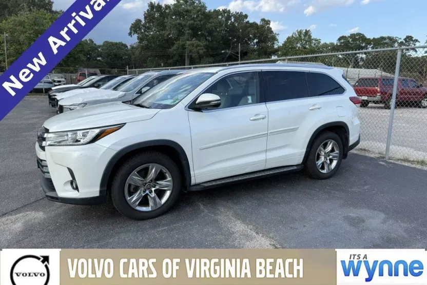2017 Toyota Highlander Limited photo 1