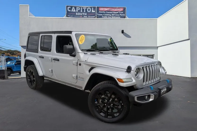 2023 Jeep Wrangler 4xe Sahara photo 1