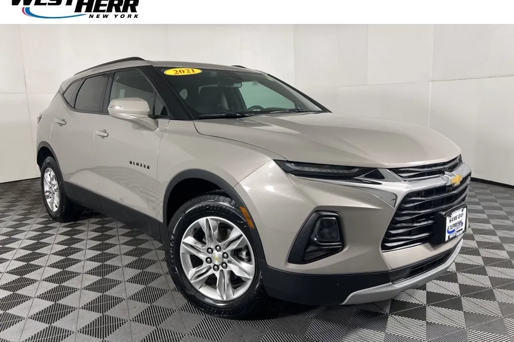 2021 Chevrolet Blazer 2LT photo 1