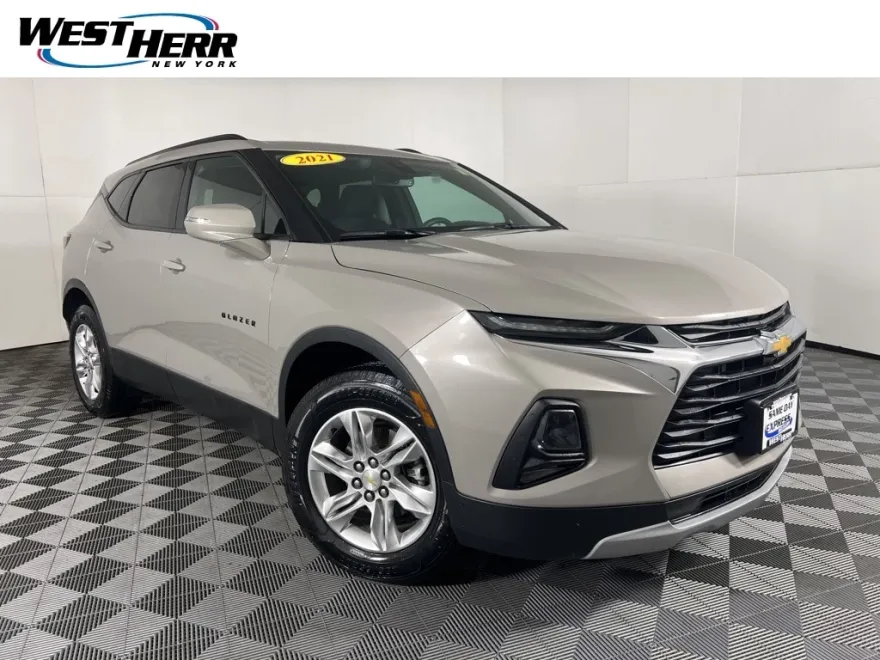 2021 Chevrolet Blazer 2LT photo 1