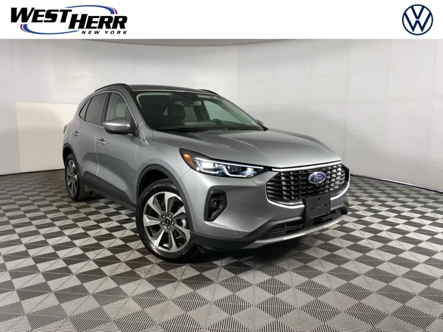 2024 Ford Escape Platinum photo 1