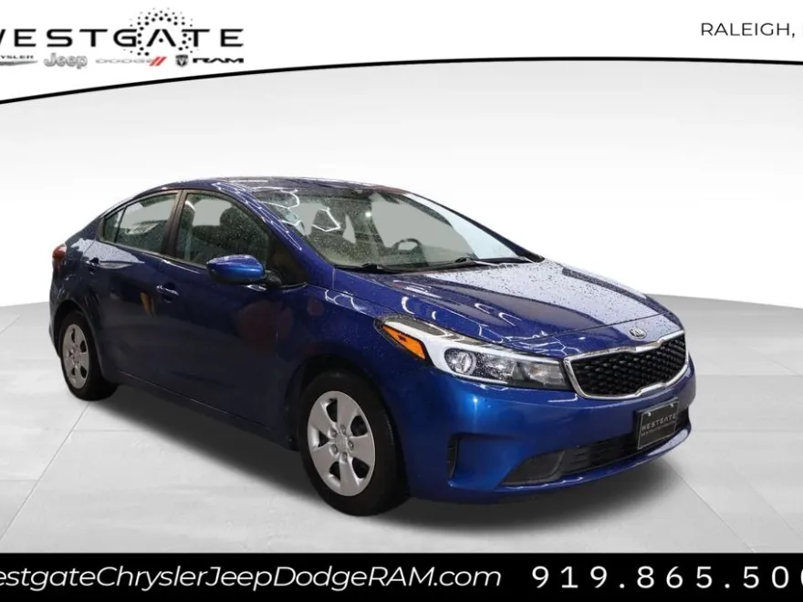 2017 Kia Forte LX photo 1