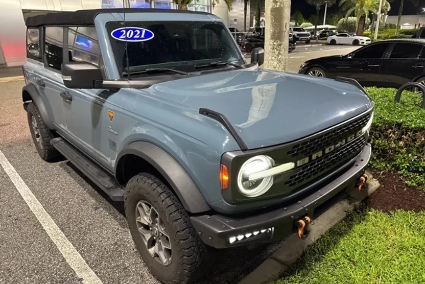 2021 Ford Bronco Badlands photo 1