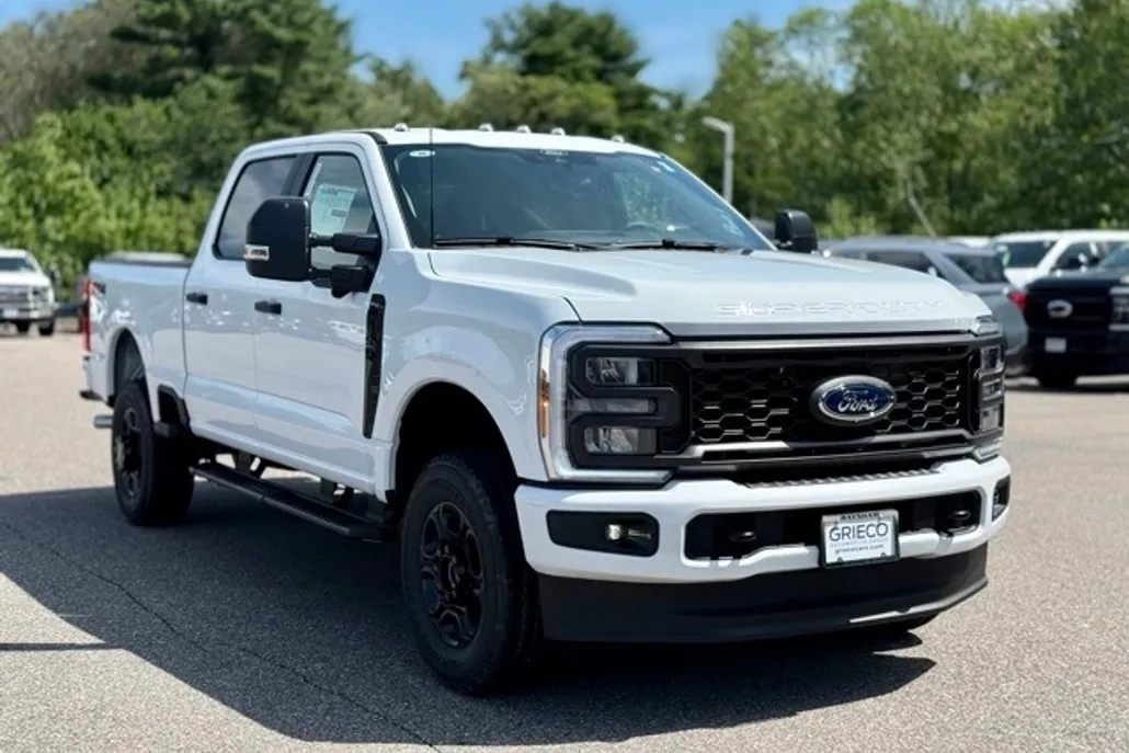 2025 Ford F-350 XL photo 1