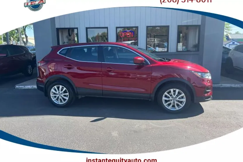 2021 Nissan Rogue Sport SV photo 1