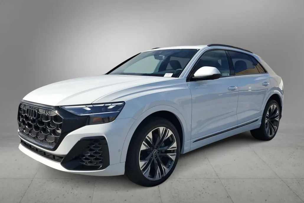 2025 Audi Q8 55 Premium Plus photo 1