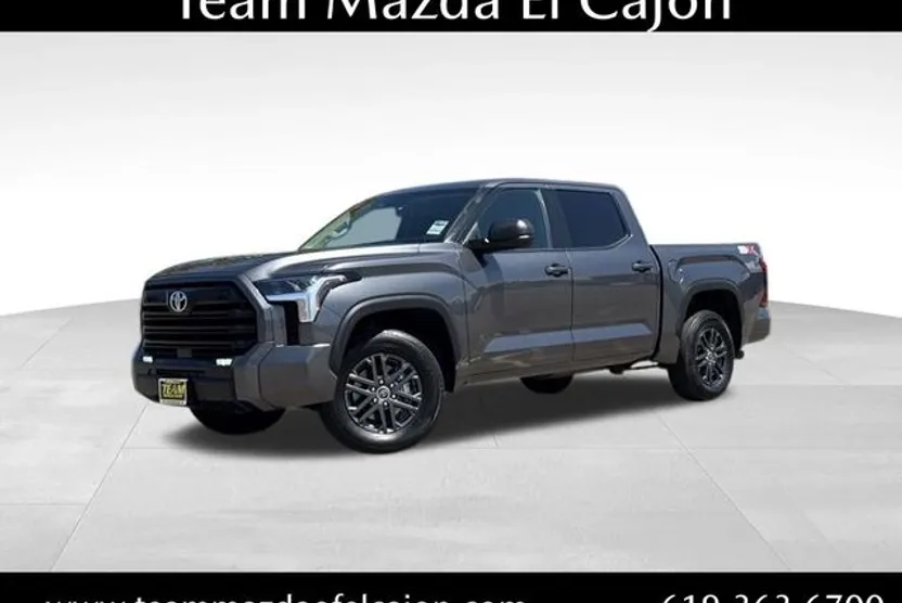 2023 Toyota Tundra SR5 photo 1