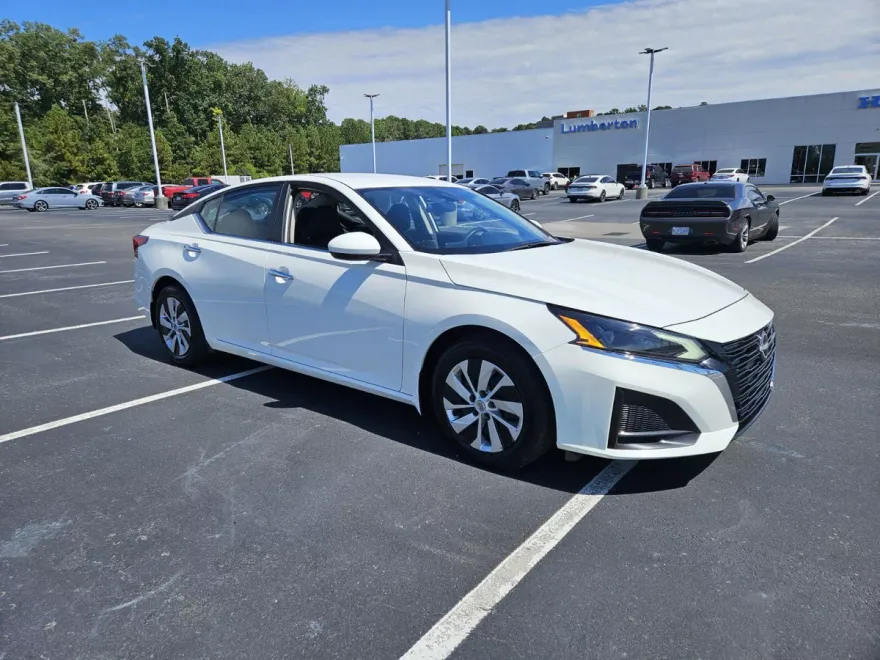 2023 Nissan Altima 2.5 S photo 1