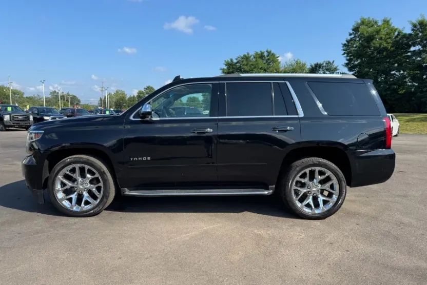 2018 Chevrolet Tahoe Premier photo 1