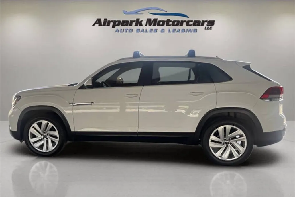 2021 Volkswagen Atlas Cross Sport V6 SE photo 1
