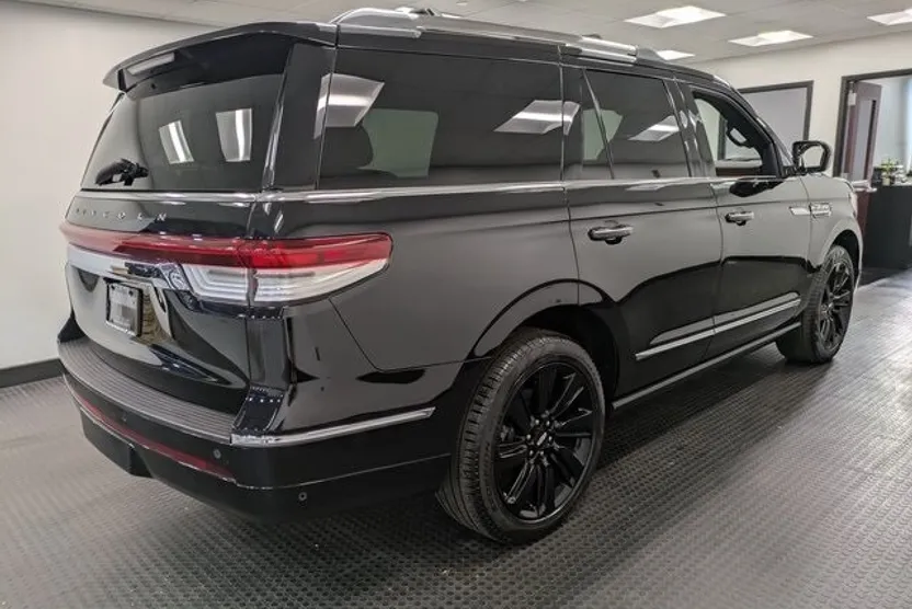 2022 Lincoln Navigator Reserve photo 1