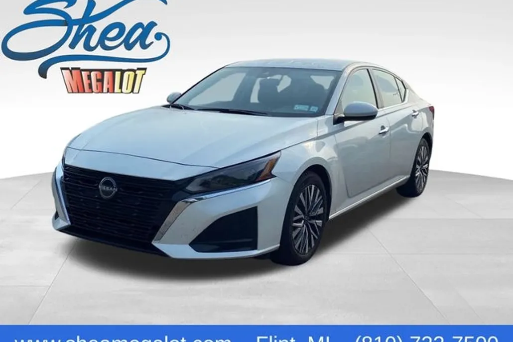 2023 Nissan Altima 2.5 SV photo 1