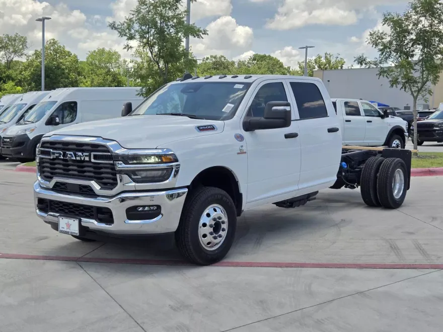 2025 Ram 3500 Tradesman photo 1