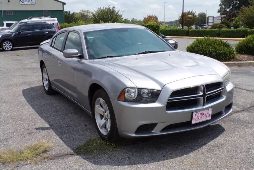 2014 Dodge Charger SE photo 1