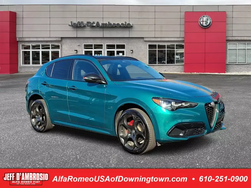 2025 Alfa Romeo Stelvio Tributo Italiano photo 1