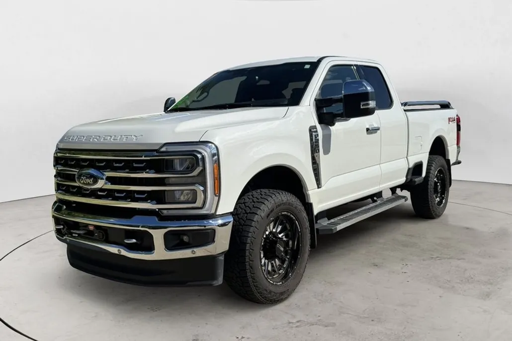 2023 Ford F-250 photo 1