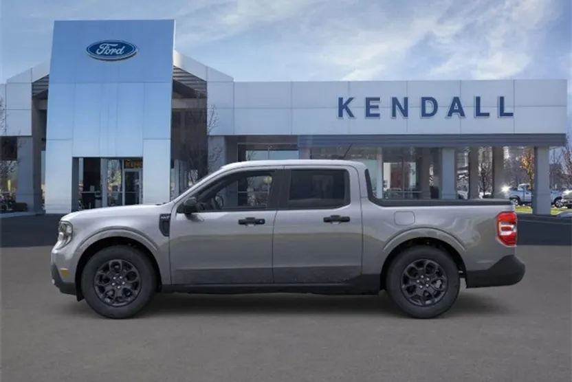 2025 Ford Maverick XLT photo 1