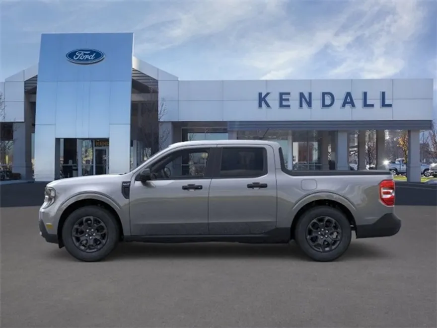 2025 Ford Maverick XLT photo 1