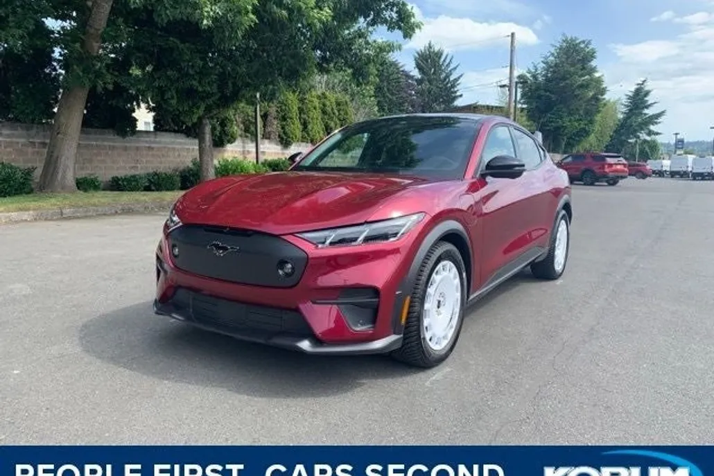 2025 Ford Mustang Mach-E GT photo 1