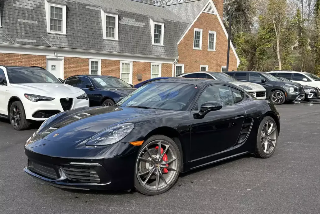 2024 Porsche Cayman S photo 1
