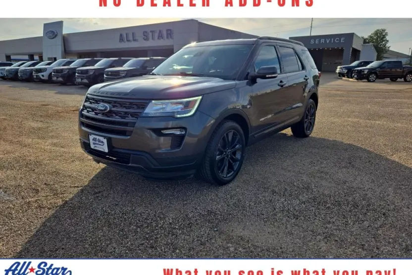2018 Ford Explorer XLT photo 1