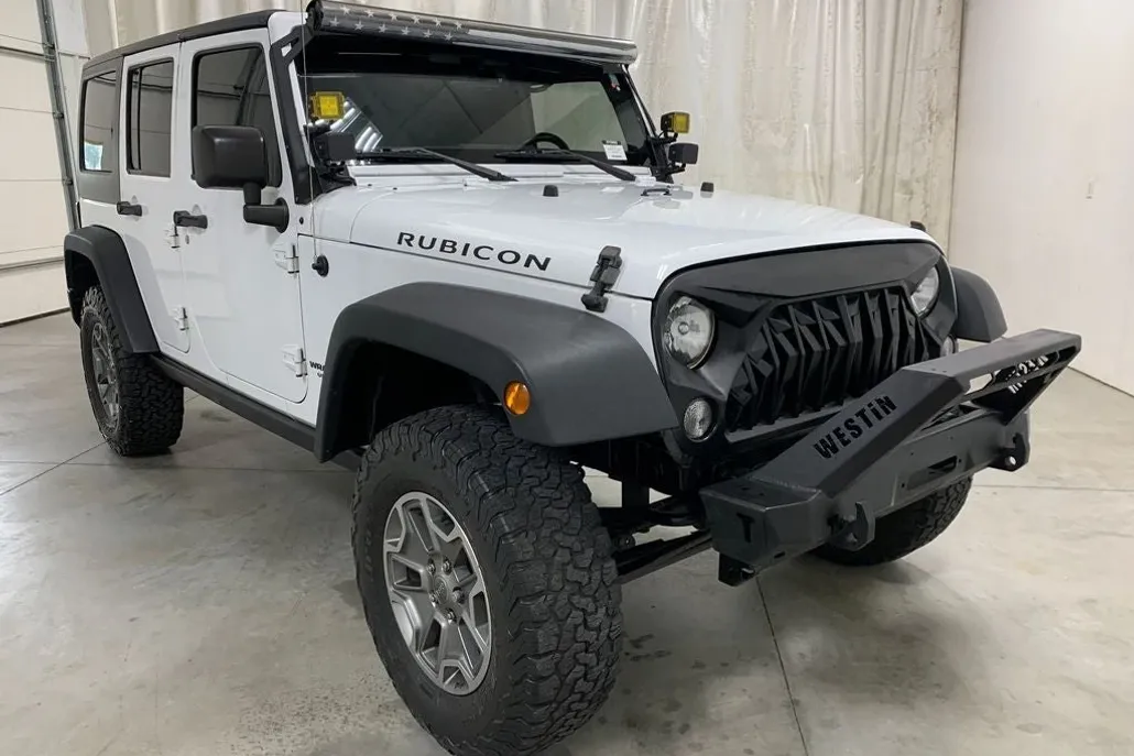 2016 Jeep Wrangler Unlimited Rubicon photo 1