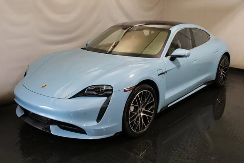 2021 Porsche Taycan Turbo photo 1
