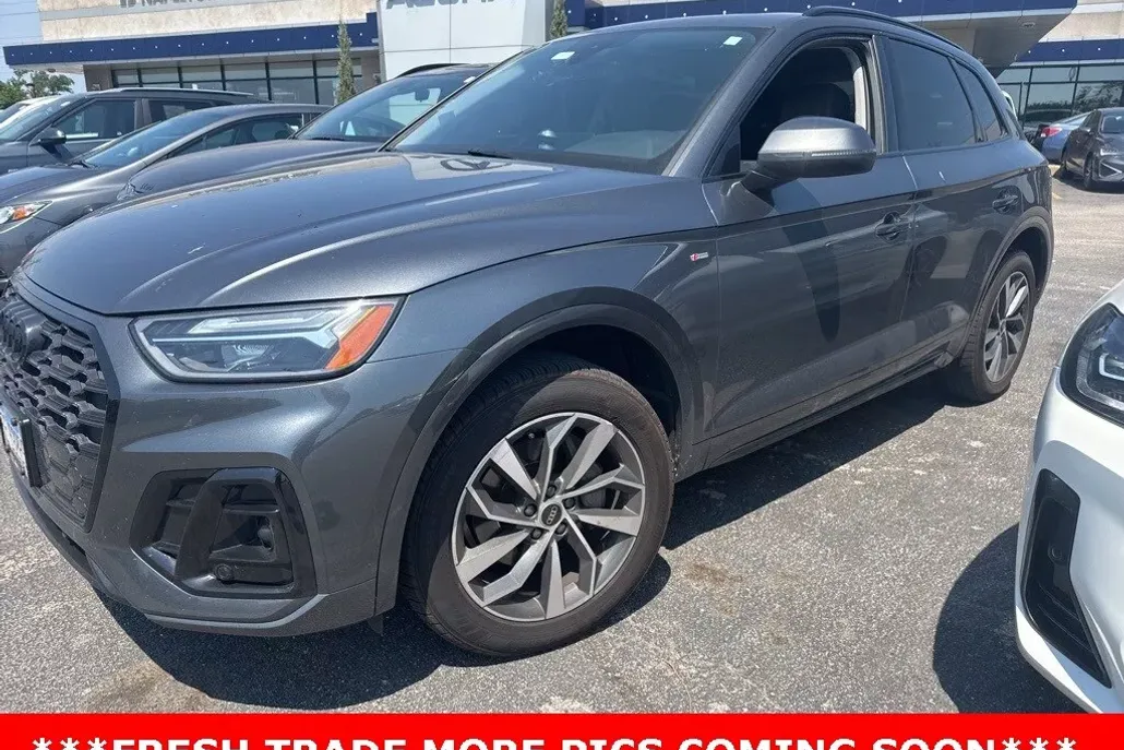 2022 Audi Q5 45 S line Premium photo 1