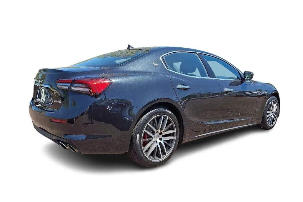 2021 Maserati Ghibli S Q4 photo 1