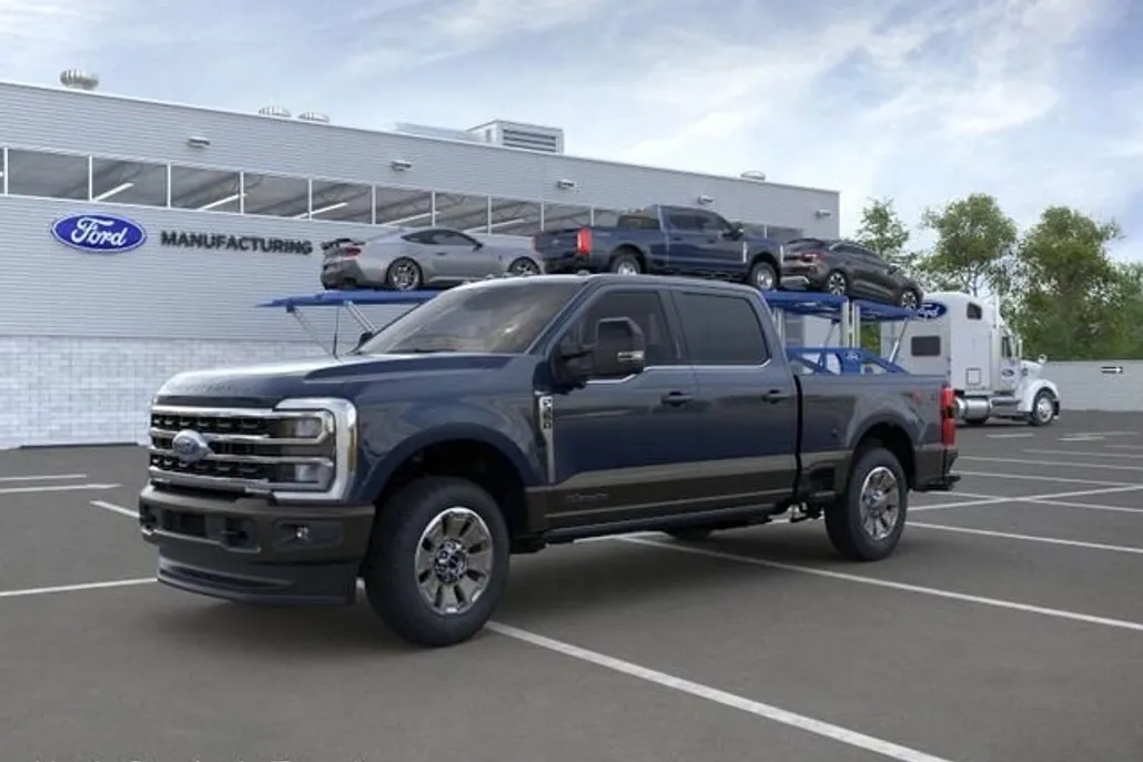2025 Ford F-350 King Ranch photo 1