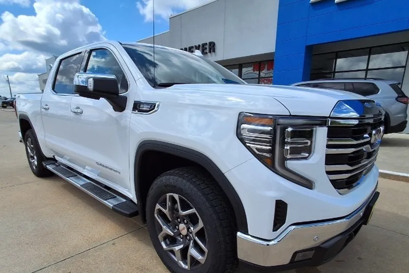 2026 Gmc Sierra 1500 SLT photo 1