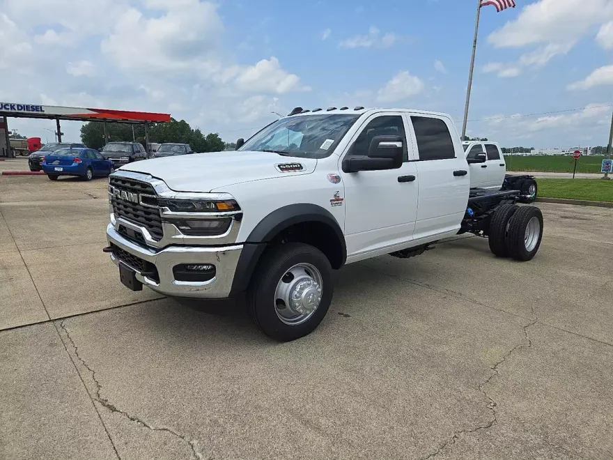 2025 Ram 5500 Tradesman photo 1