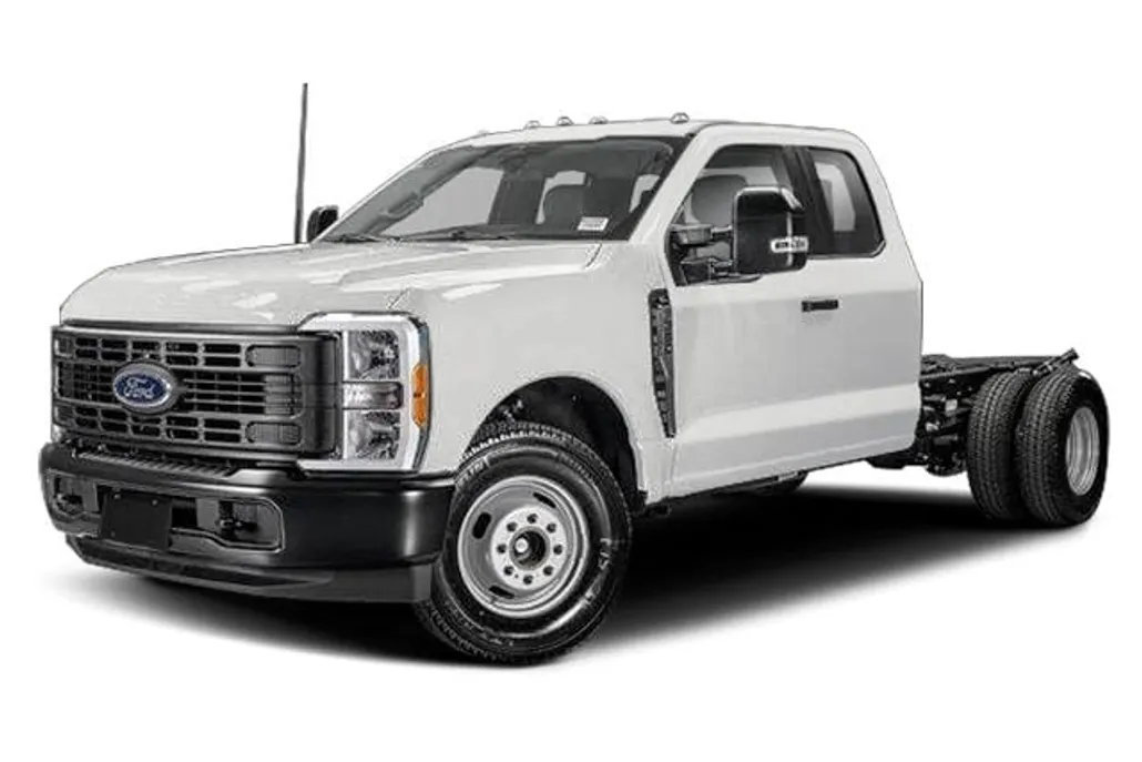 2025 Ford F-350 XL photo 1