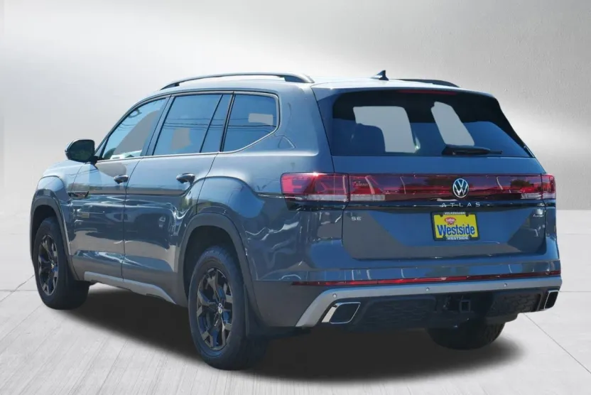 2025 Volkswagen Atlas Peak Edition SE photo 1