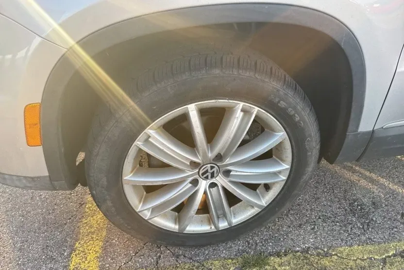 2012 Volkswagen Tiguan S photo 1
