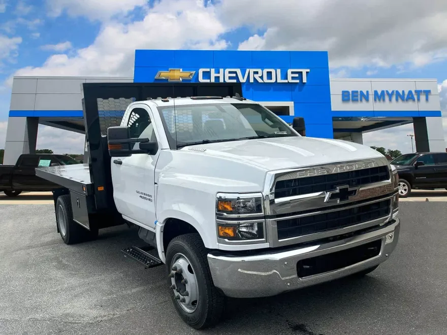 2023 Chevrolet Silverado 4500HD Work Truck photo 1