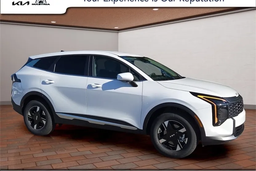 2026 Kia Sportage LX photo 1