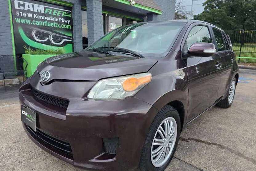 2013 Scion xD Base photo 1