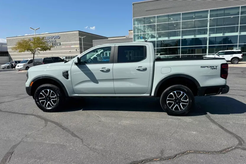 2024 Ford Ranger Lariat photo 1