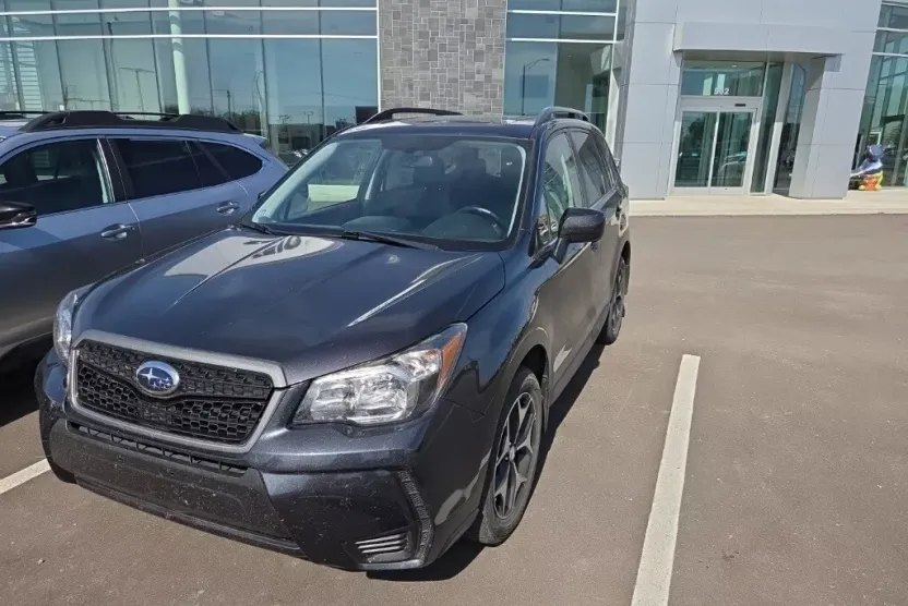 2016 Subaru Forester 2.0XT Premium photo 1