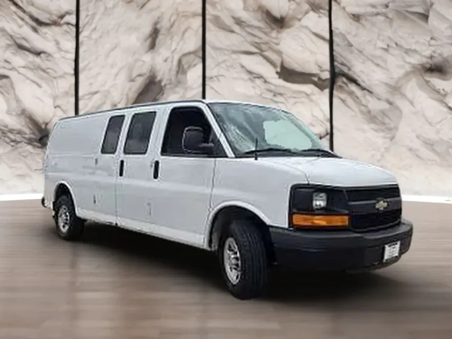 2014 Chevrolet Express 2500 Cargo Van photo 1