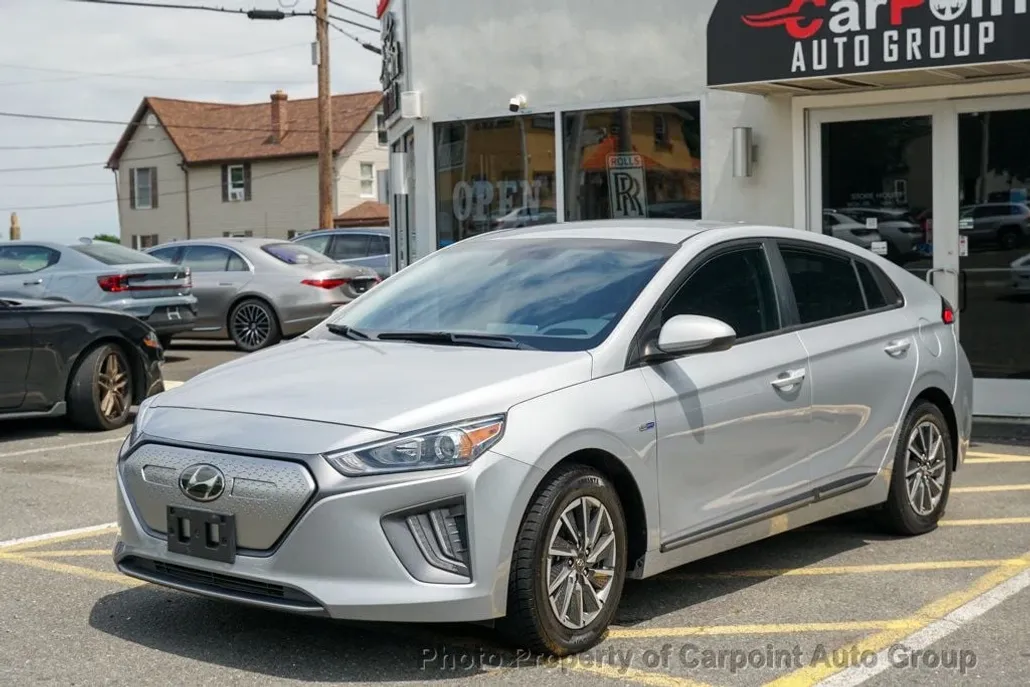 2020 Hyundai Ioniq Electric SE photo 1