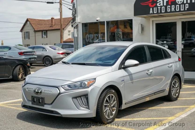 2020 Hyundai Ioniq Electric SE photo 1